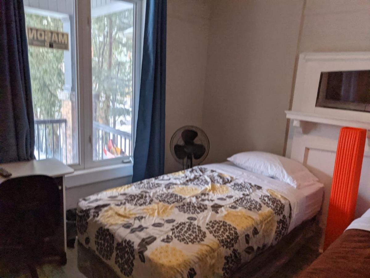 Toronto Furnished Living Rooms エクステリア 写真
