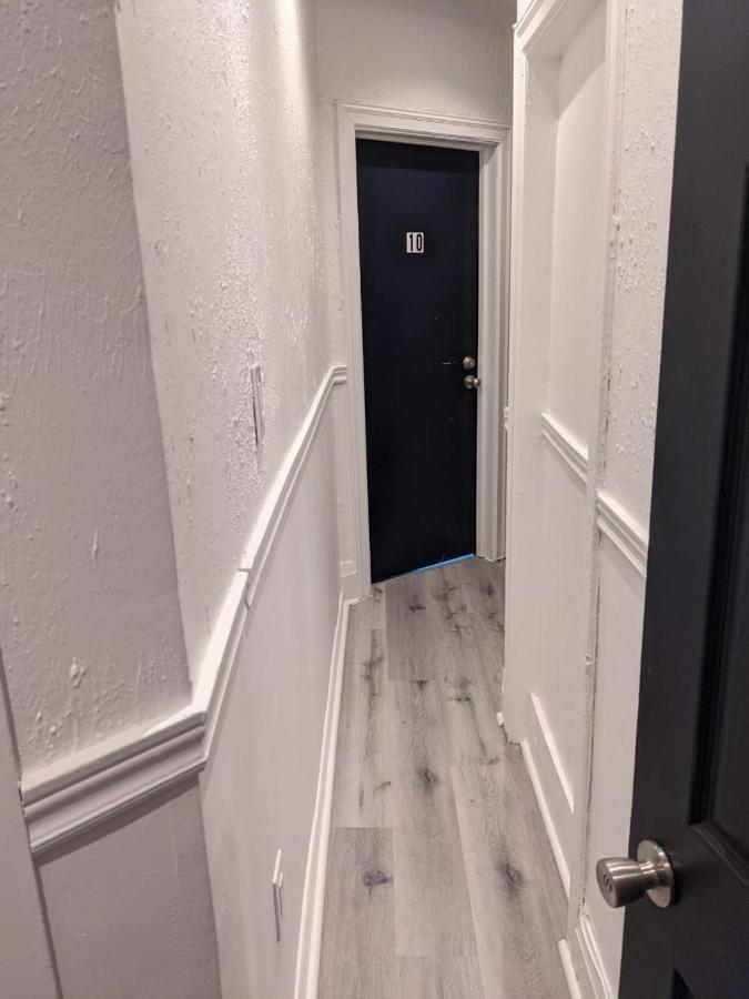 Toronto Furnished Living Rooms エクステリア 写真