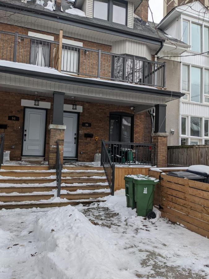 Toronto Furnished Living Rooms エクステリア 写真