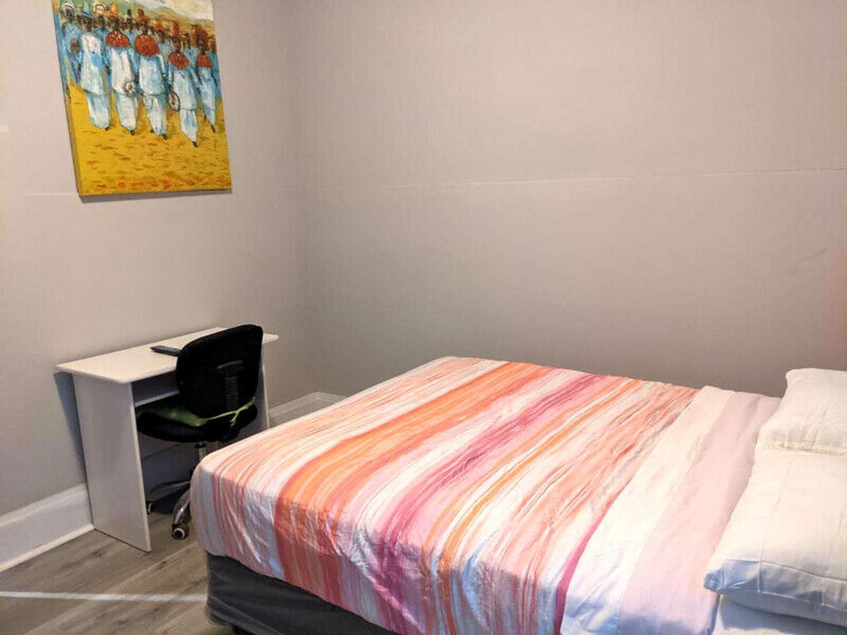Toronto Furnished Living Rooms エクステリア 写真